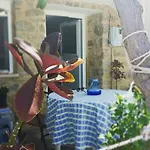 Spiros